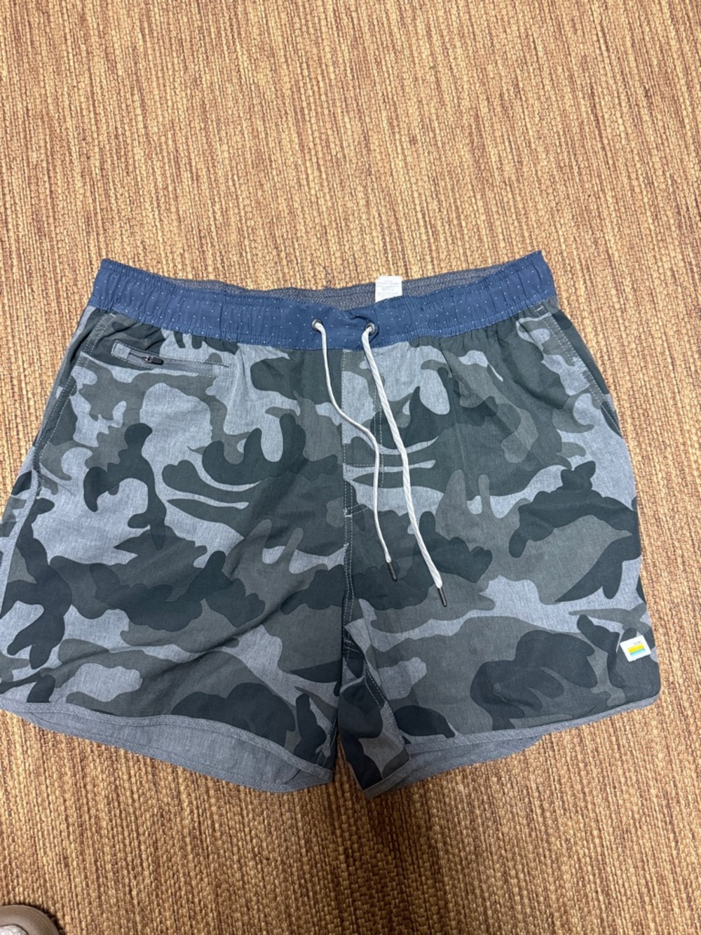 Vuori Men's Camo Performance Shorts in Charcoal and Navy